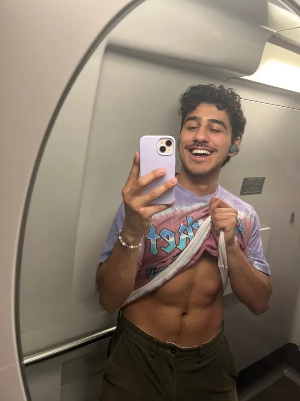 collegeboydom's photo 4