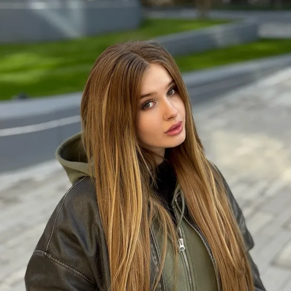 comatozze's BabeWiki Profile