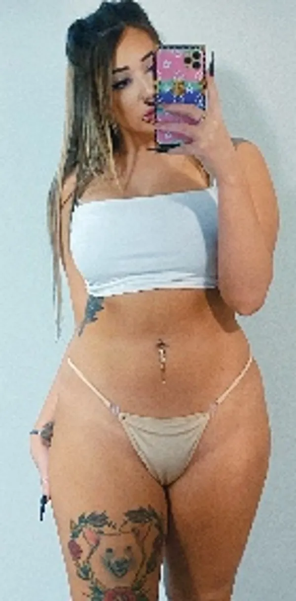 ComfieCozie's BabeWiki Profile