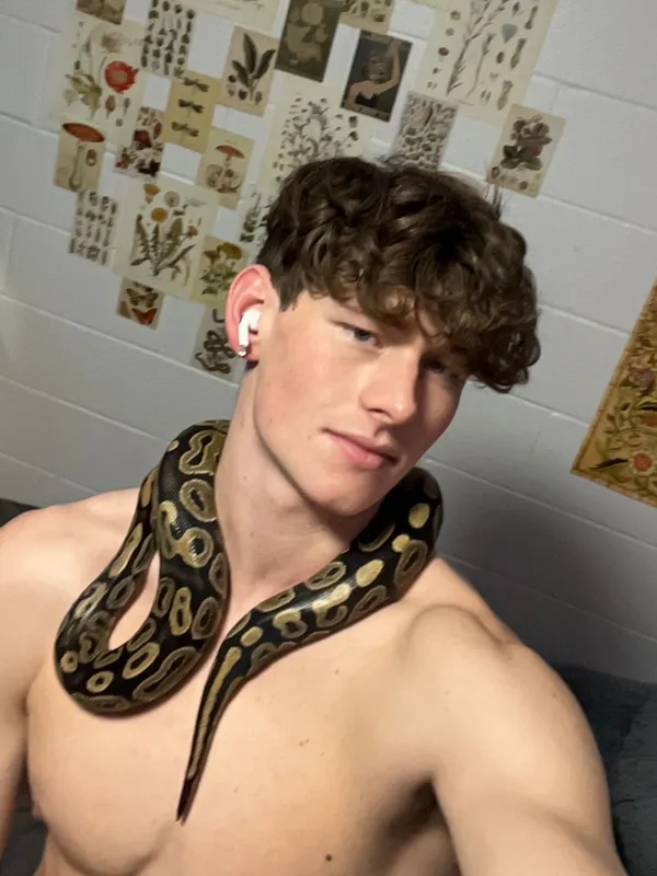 Connor Woods's BabeWiki Profile