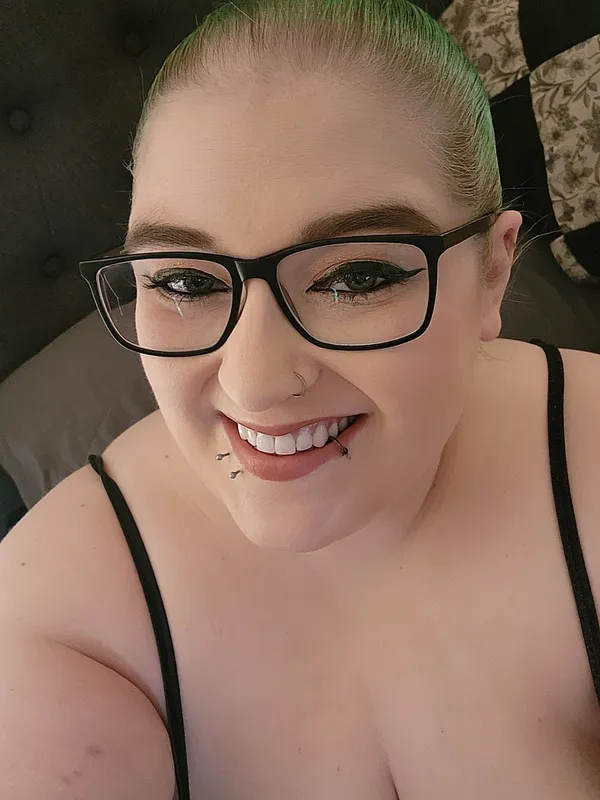 Corii Siren's BabeWiki Profile