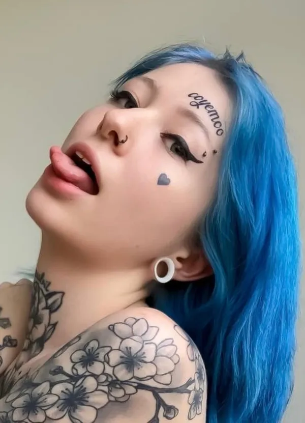 Coy Emo's BabeWiki Profile