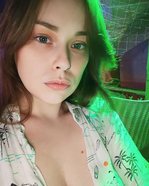 creaMMolly's BabeWiki Profile