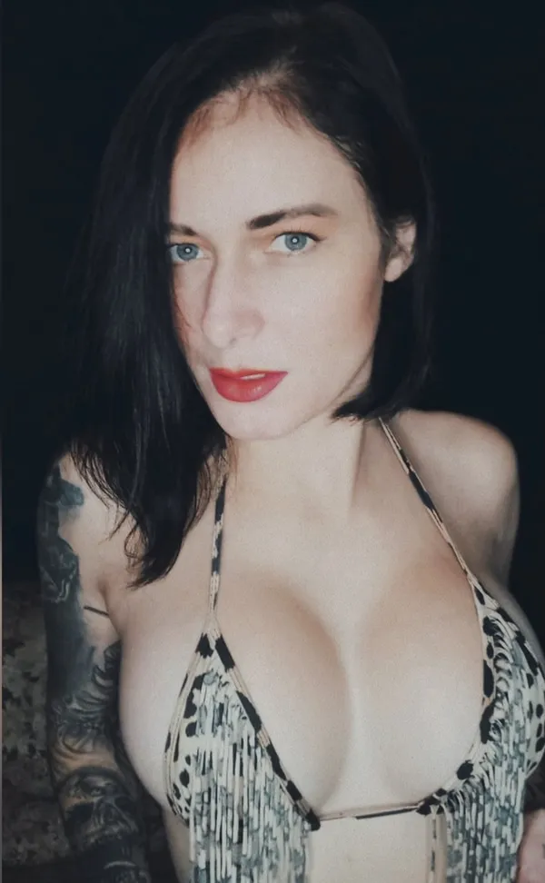 Cris Bathory's BabeWiki Profile