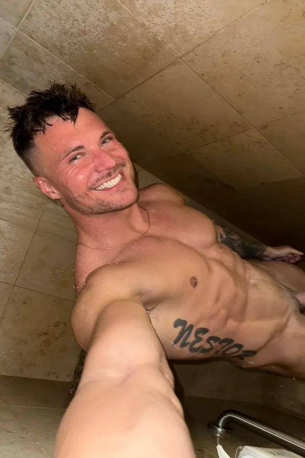 Curved King's photo 4