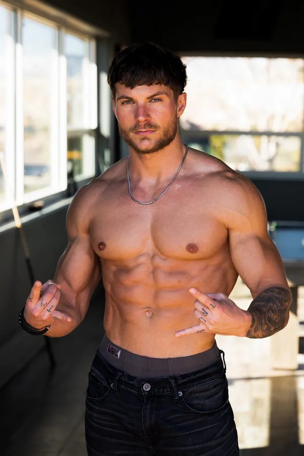 Curved King's photo 5