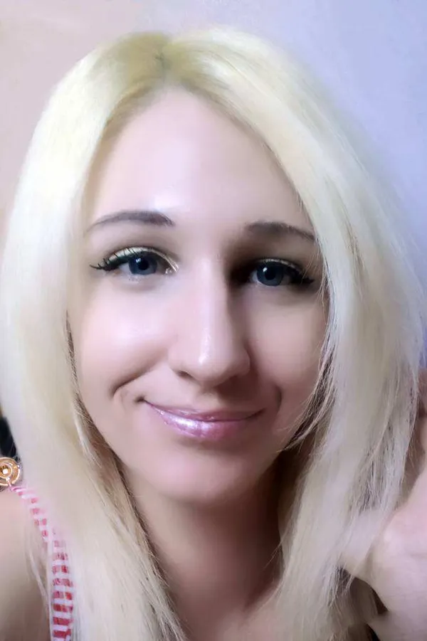 CuteBlonde666's photo 2