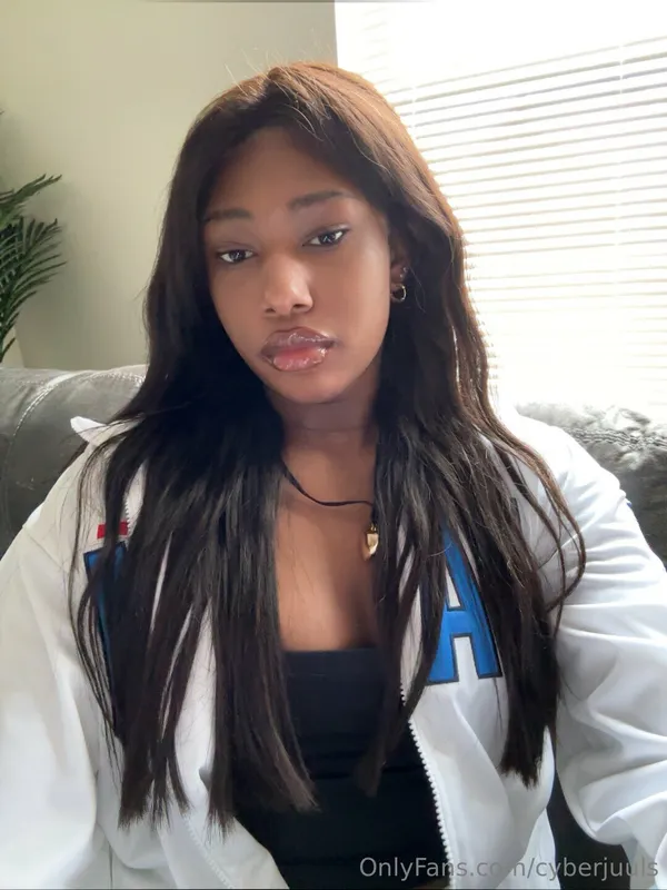 cyberjuuls's BabeWiki Profile