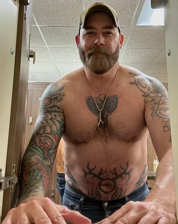 DadsBedTonight's BabeWiki Profile