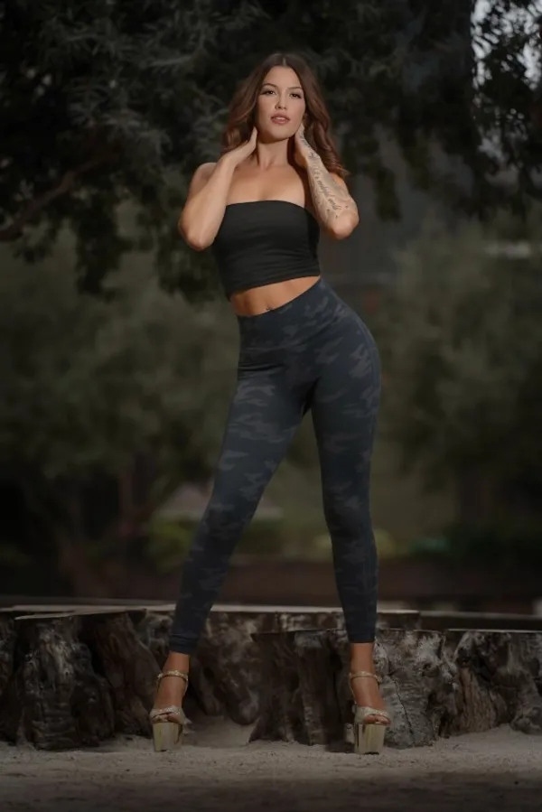 Daisy DeVille's BabeWiki Profile