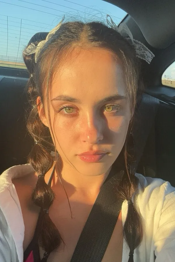 Daisy Phoenix's photo 6