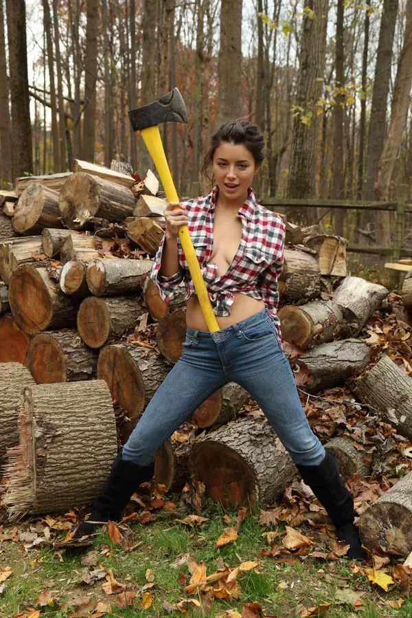 Daisy Summers's photo 3