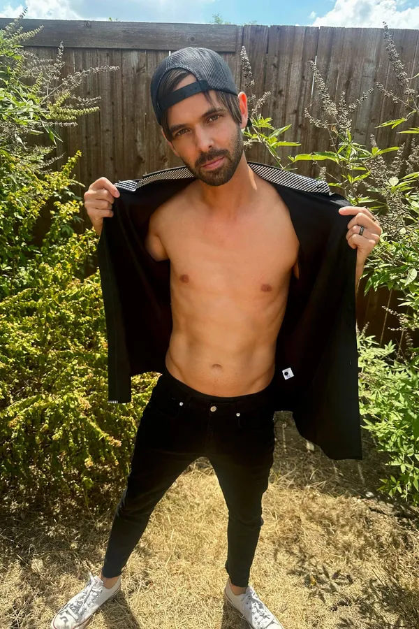 Dakota Sexton's BabeWiki Profile