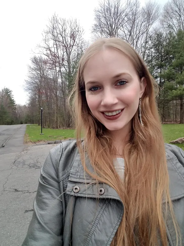 Dallara Live's BabeWiki Profile