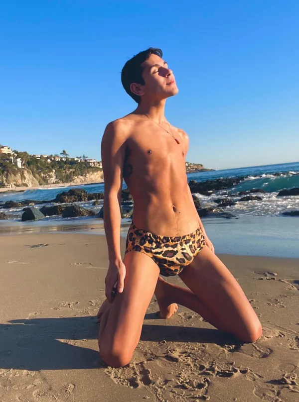 Damien Grey's BabeWiki Profile