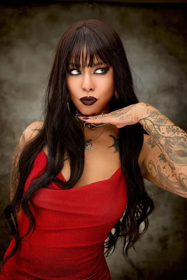 Damn Mariela's BabeWiki Profile