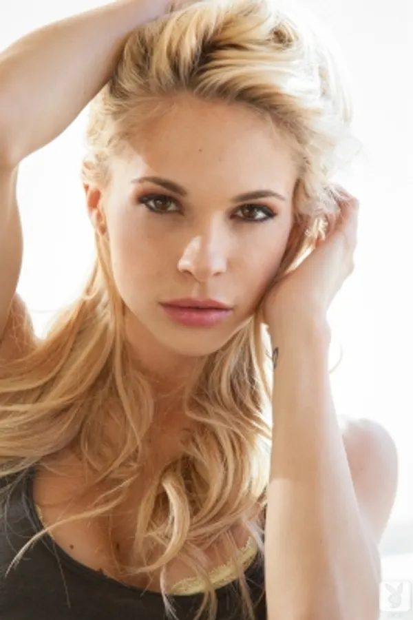 Dani Mathers's photo 3