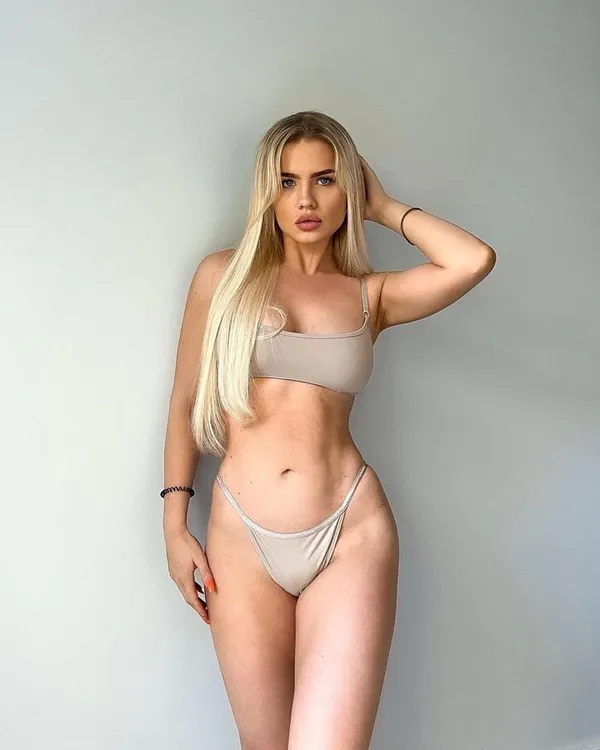 Daniella Hemsley's BabeWiki Profile