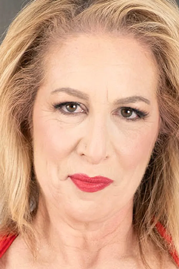 Danni Jones's photo 4