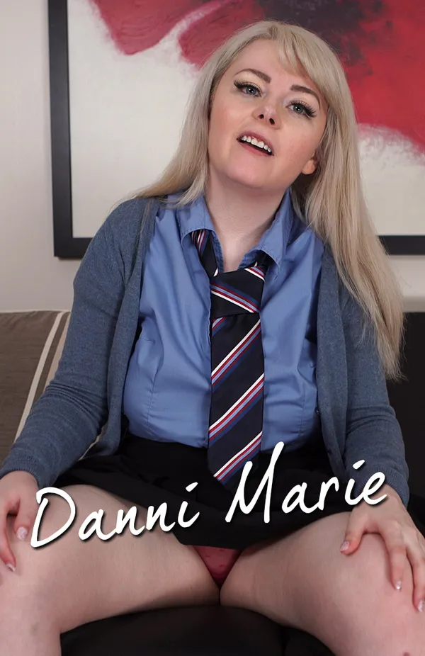 Danni Marie's photo 4