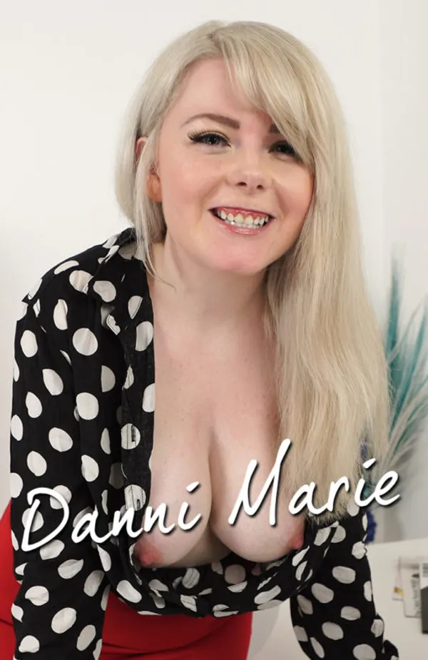 Danni Marie's photo 9