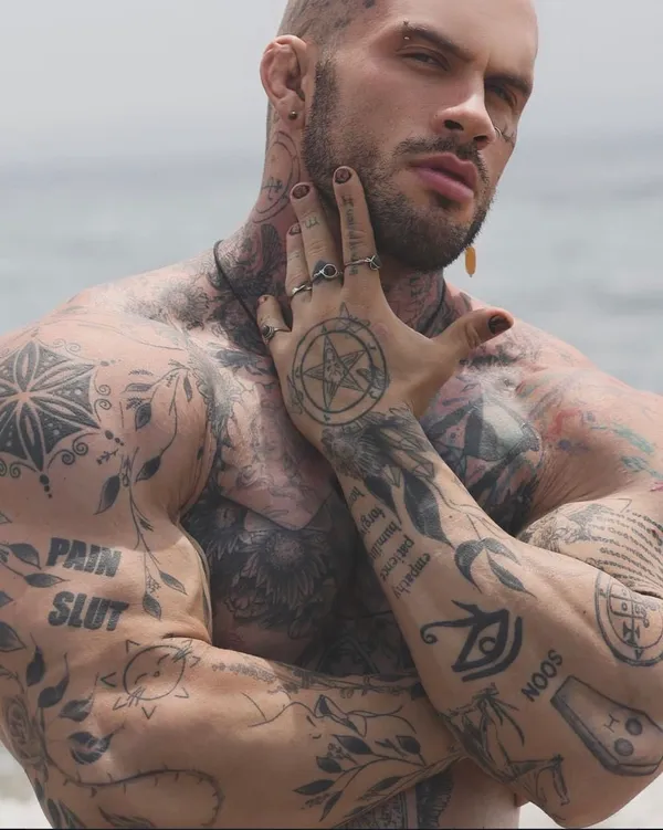 Davin Strong's photo 3