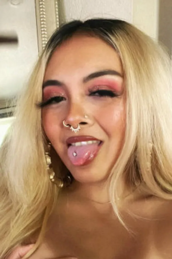 Desiree Stella Renee's photo 4