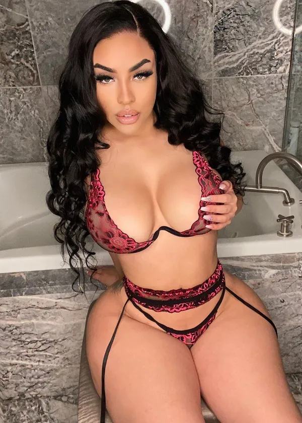 Destiny Skye's photo 3