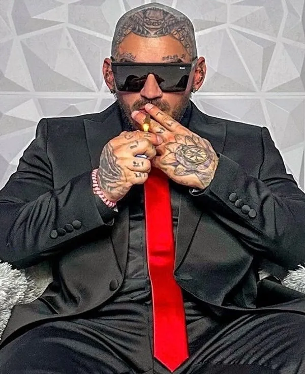 Devin Physique's BabeWiki Profile