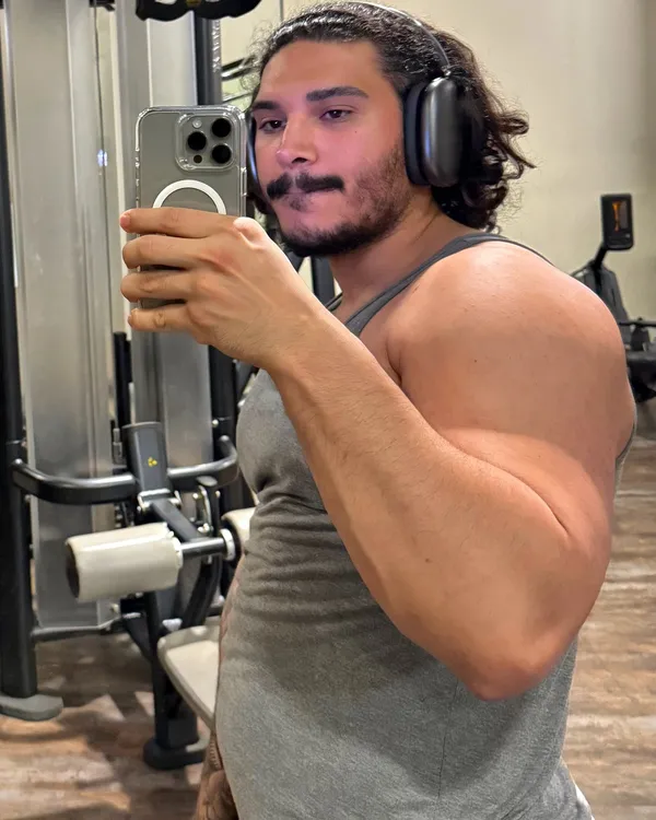 Diego Grant's BabeWiki Profile