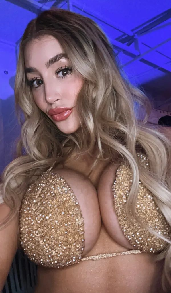 Diosa Mariela's BabeWiki Profile