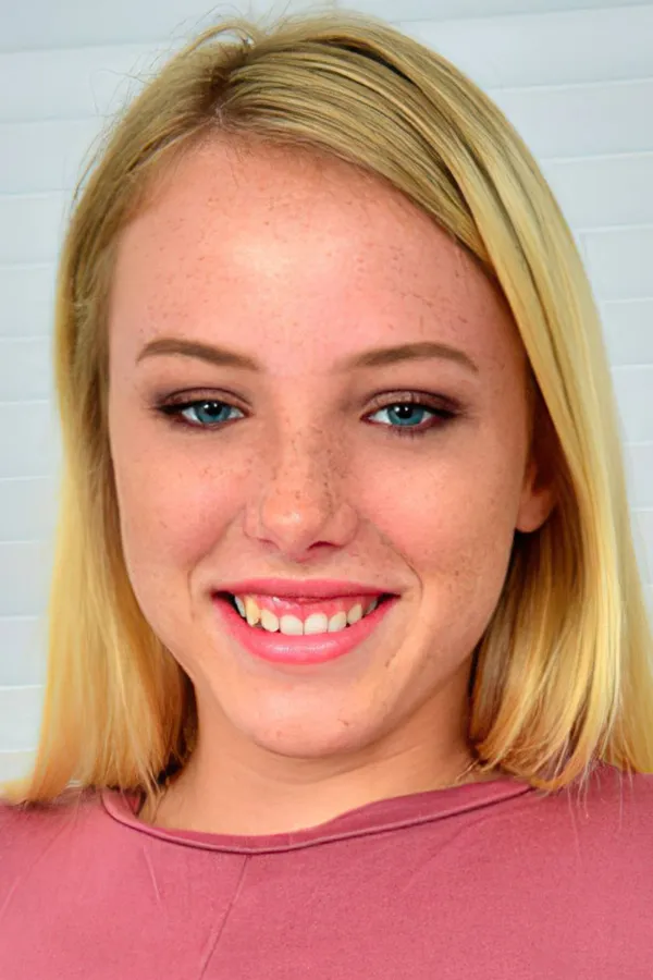 Dixie Lynn's photo 5