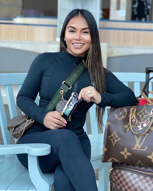 Dolly Castro's photo 6