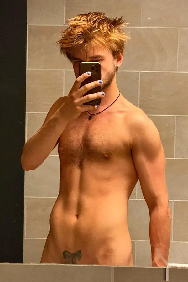 Dominant Domi's BabeWiki Profile