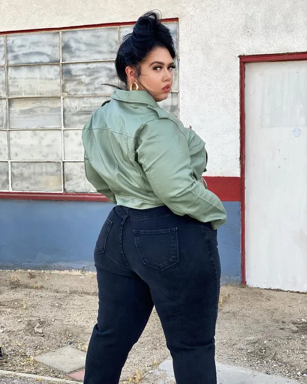 Donna Michelle (Model)'s photo 3