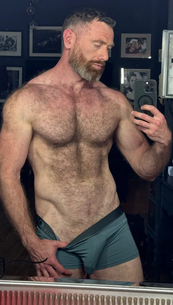 Donny Basilisk's BabeWiki Profile