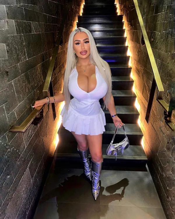 dreathefeline's BabeWiki Profile