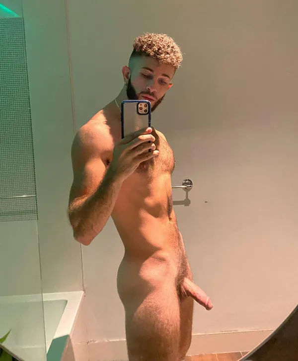 Drew James's photo 4