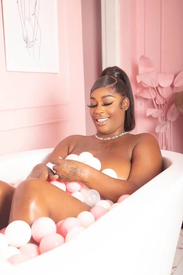 Dymond Lovely's BabeWiki Profile