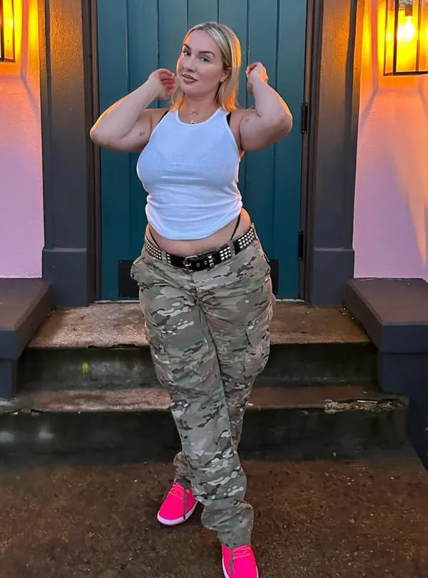 Earthiangel's BabeWiki Profile