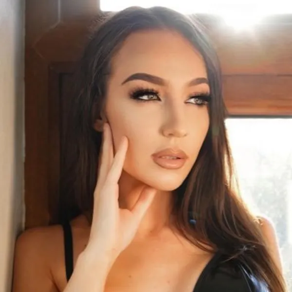 Effie Snow's photo 4