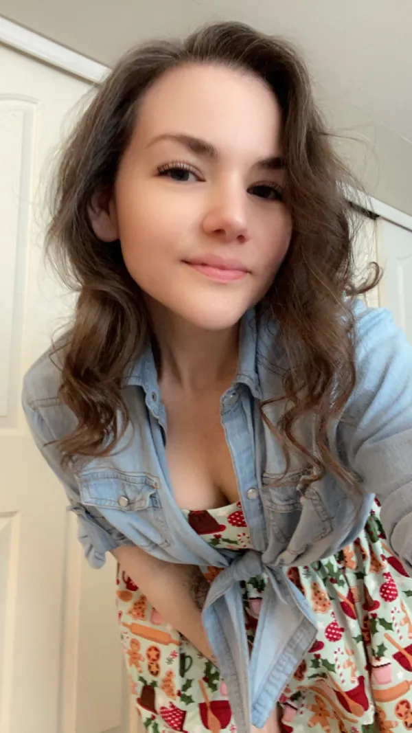 Eka Bakie's BabeWiki Profile