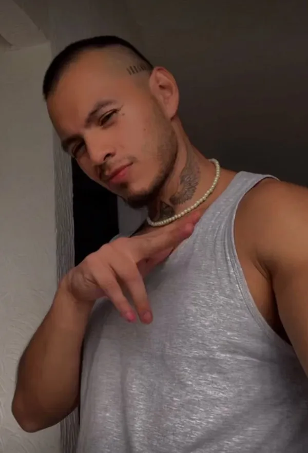 El Brayan's BabeWiki Profile