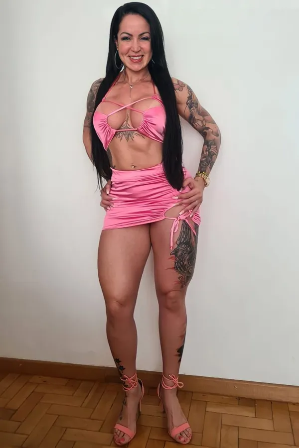 Elisa Sanches's BabeWiki Profile