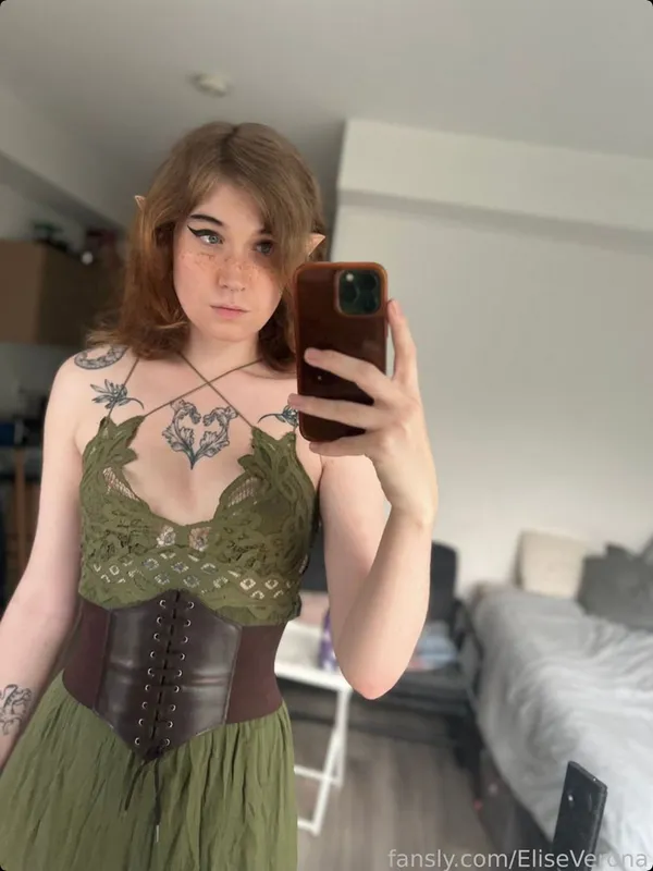 Elise Verona's BabeWiki Profile