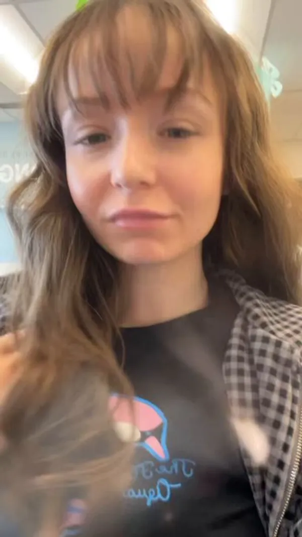 Ella Raine's photo 5