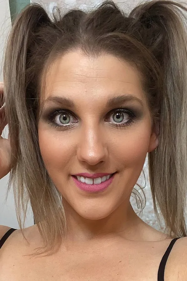 Elle Joyce's BabeWiki Profile