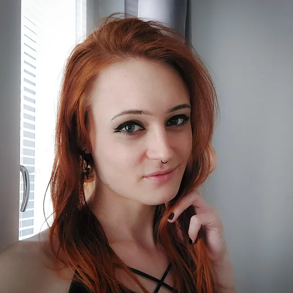 Elle Rain's BabeWiki Profile