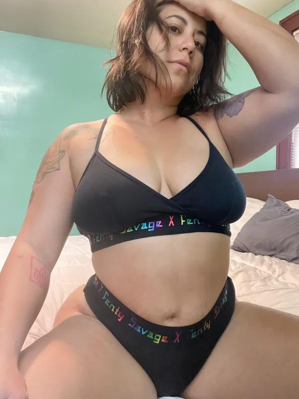 Ellie Boulder's BabeWiki Profile