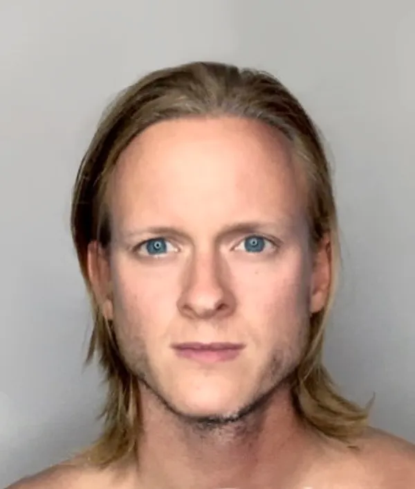 Elliott Amell's BabeWiki Profile